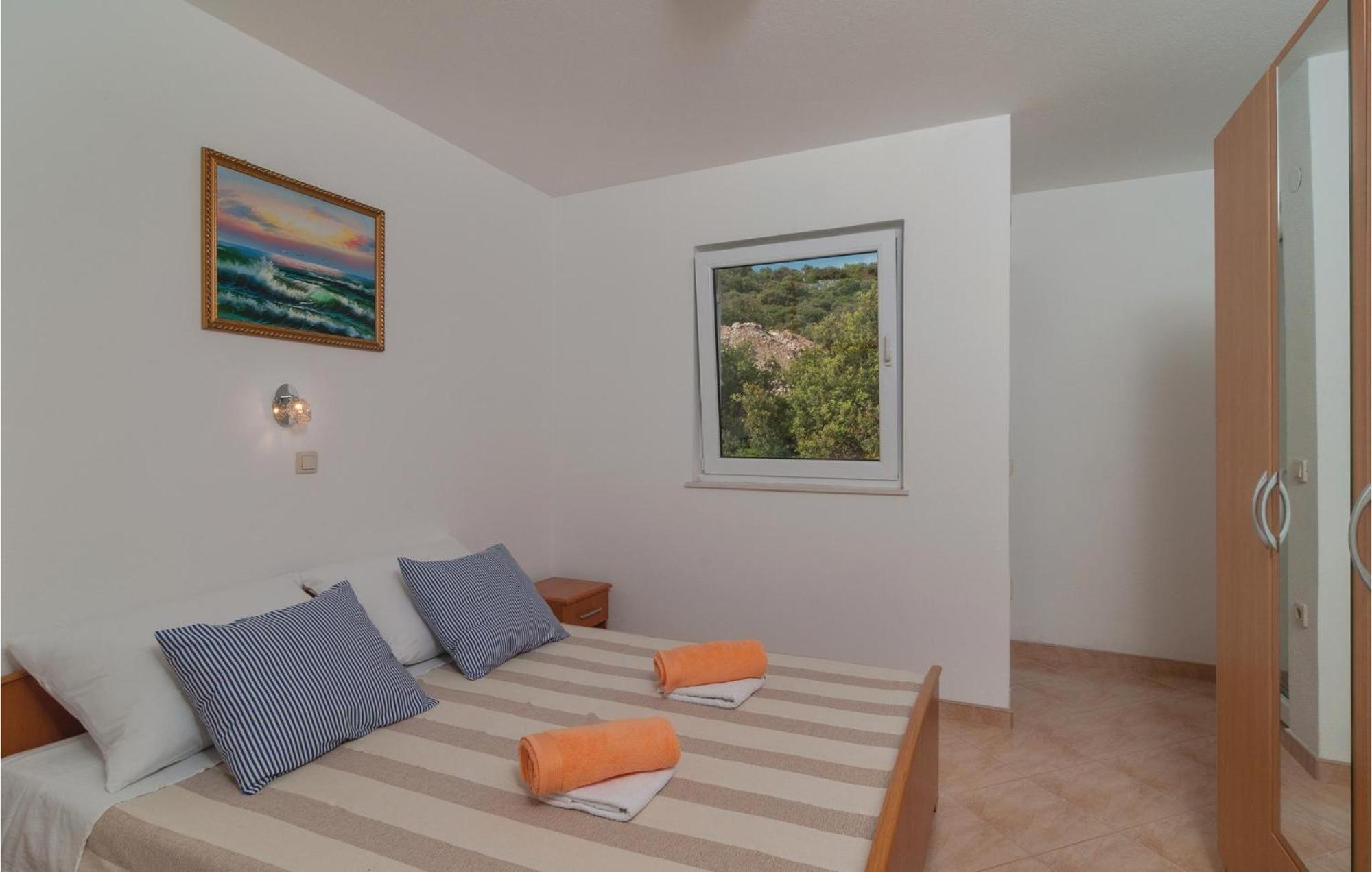 Stunning Apartment In Sevid With Kitchen ภายนอก รูปภาพ